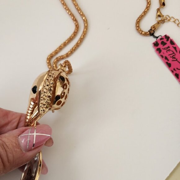 Betsey Johnson Elephant Necklace - Picture 5 of 6